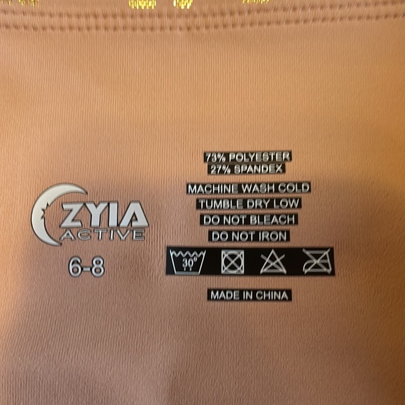 Zyia Active Gold Leopard 7/8 High Rise Light N Tight Leggings - Picture 5 of 6